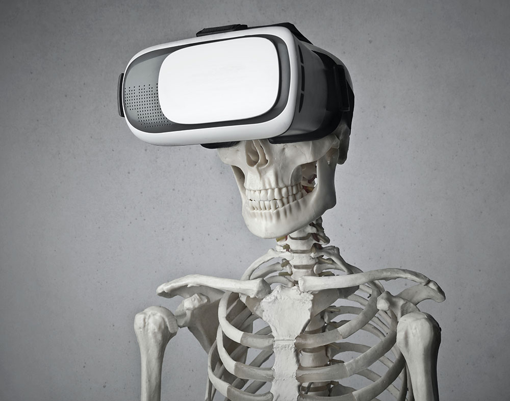 Bild von einem Skelett mit VR Headset
